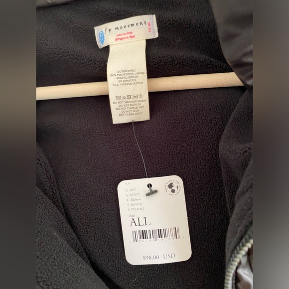 NWT Free People Limitless Puffer Poncho - Picture 8 of 8